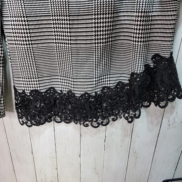 Zara Woman Black White Asymmetrical Houndstooth Shirt Lace Size Small. - Picture 3 of 7